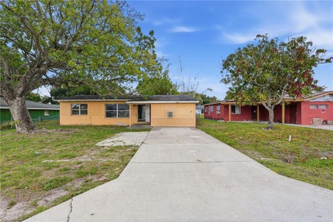 Photo of 1507 Bert DR, FORT MYERS, FL 33916 (MLS # 226020562)