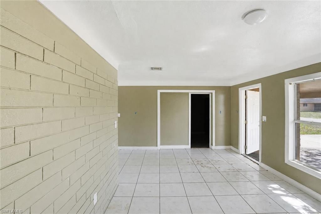 Photo of 1507 Bert DR, FORT MYERS, FL 33916 (MLS # 226020562)