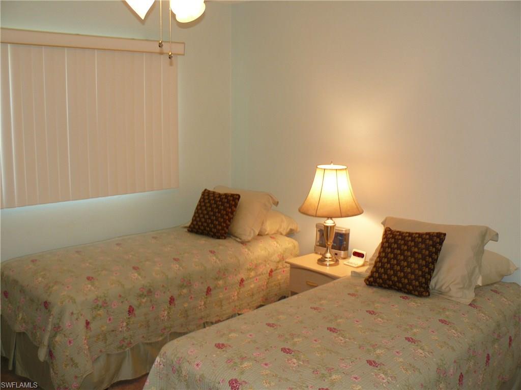 FOXMOOR CONDO - Residential