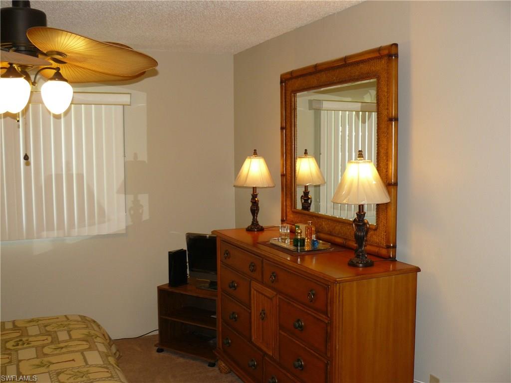 FOXMOOR CONDO - Residential