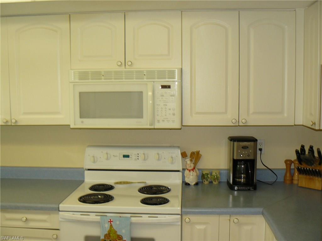 FOXMOOR CONDO - Residential