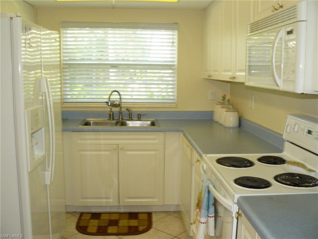 FOXMOOR CONDO - Residential