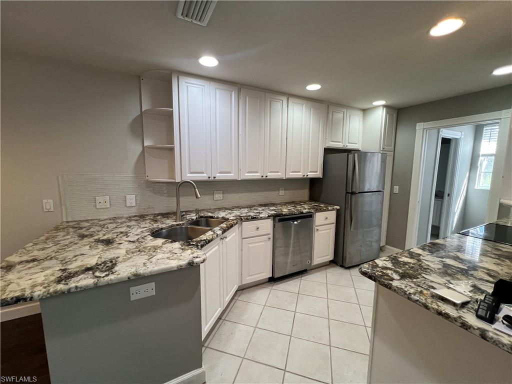 THE COVE - Residential Lease