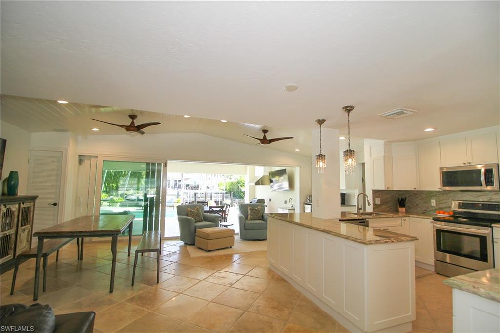 ROYAL HARBOR - Residential Lease