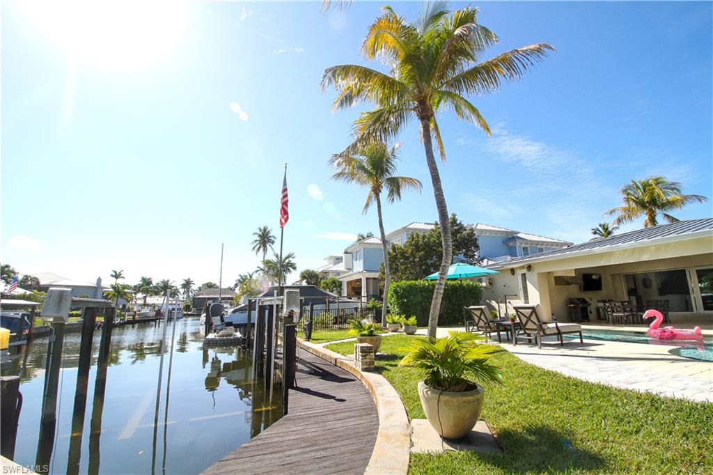 ROYAL HARBOR - Residential Lease