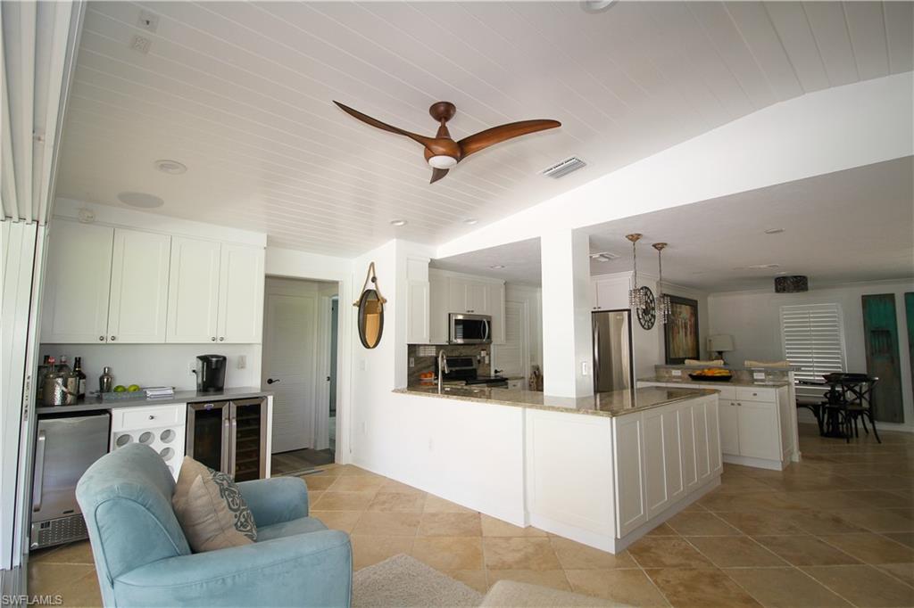 ROYAL HARBOR - Residential Lease