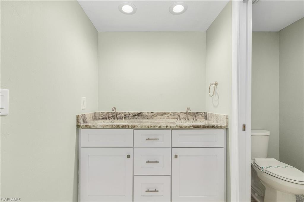 ROYAL WOODS - Residential