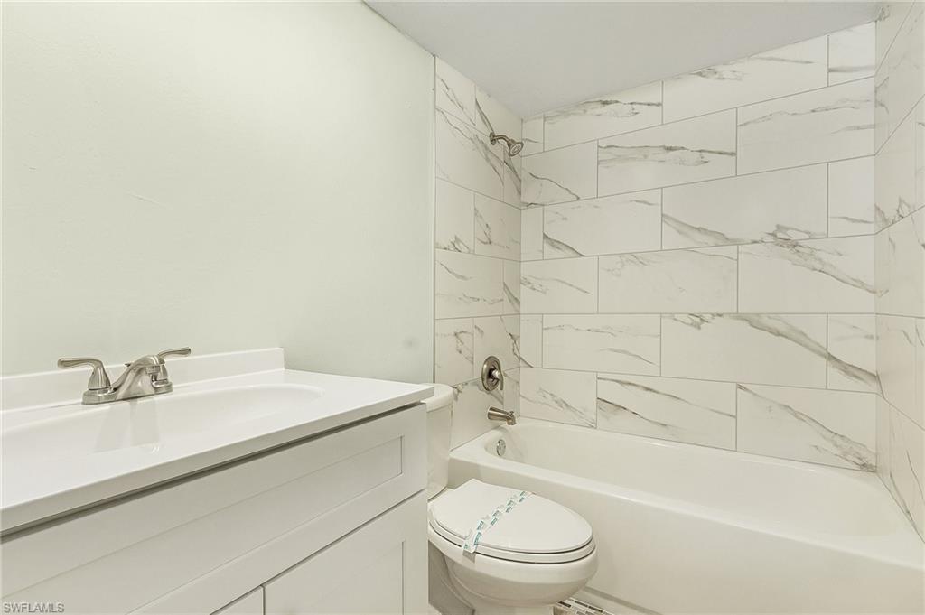 ROYAL WOODS - Residential