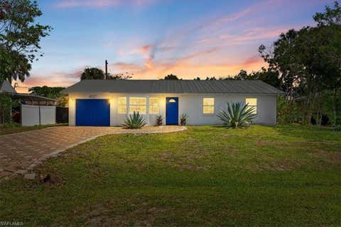 Photo of 4027 Mindi AVE, NAPLES, FL 34112 (MLS # 226018977)