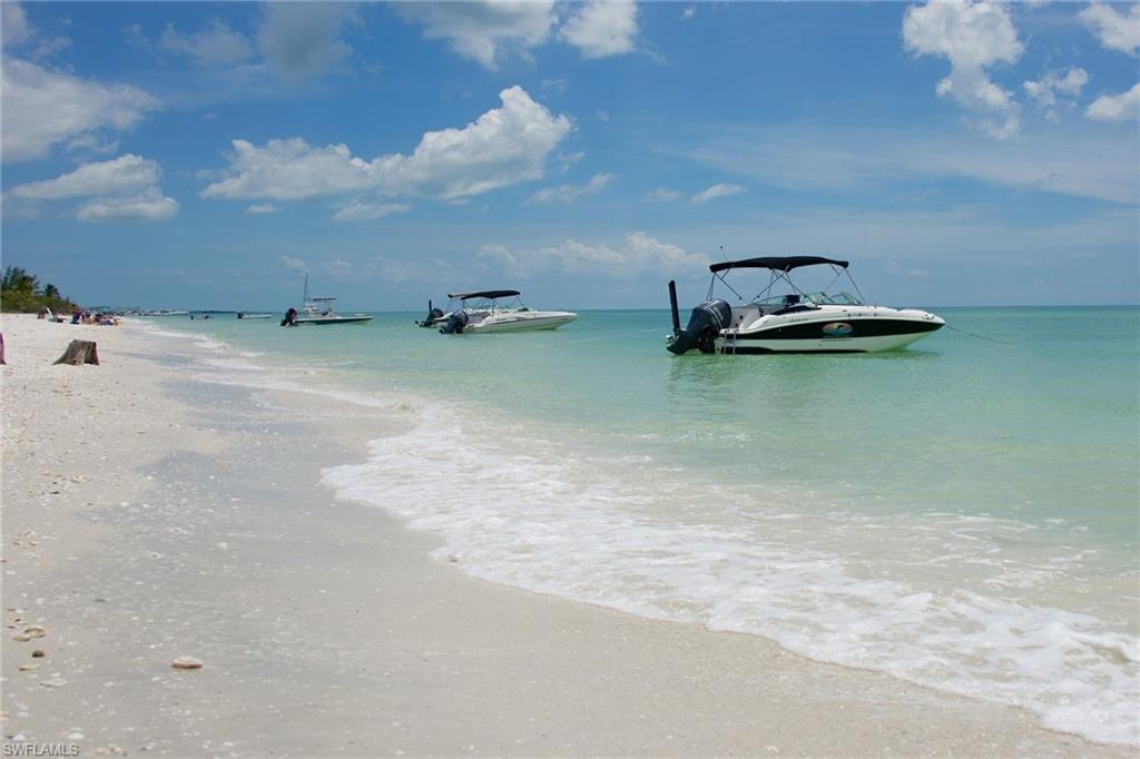 SUNSET CAY LAKES - Residential