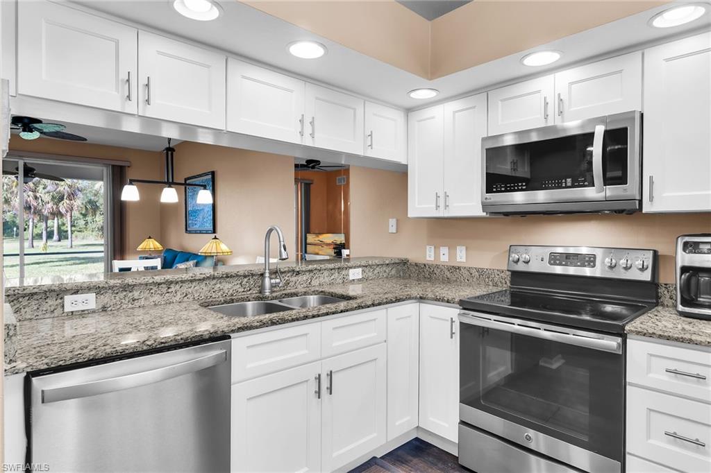 SUNSET CAY LAKES - Residential