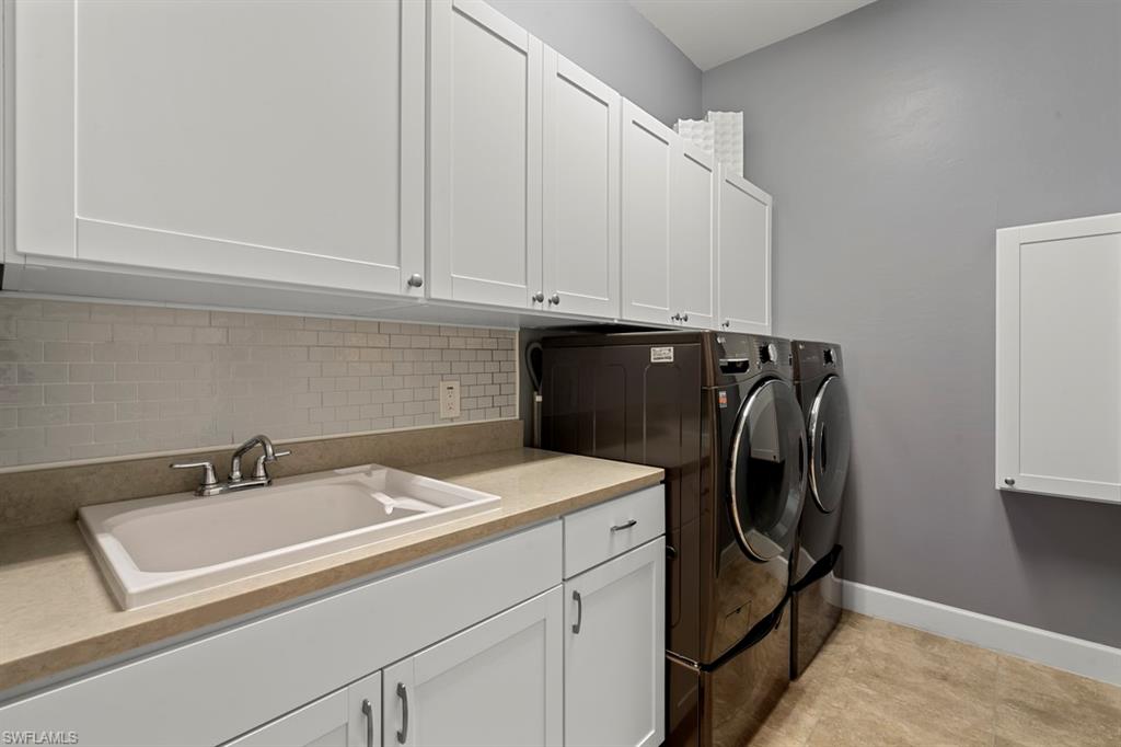 CORKSCREW SHORES - Residential