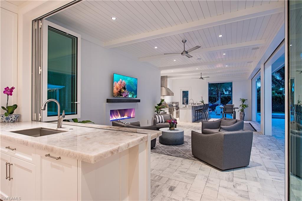 PINE RIDGE - Residential