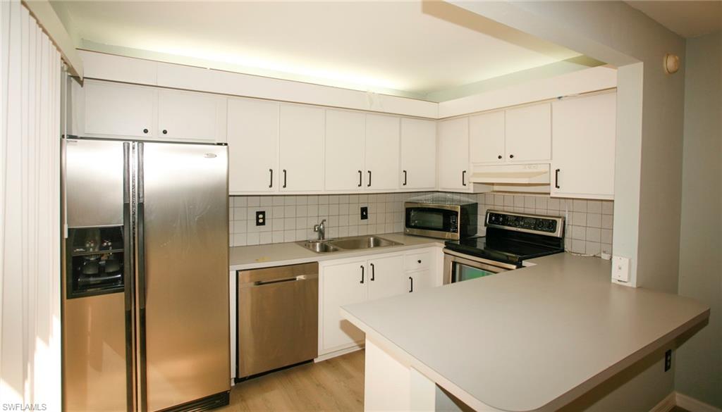 PARKWOODS - Residential Lease