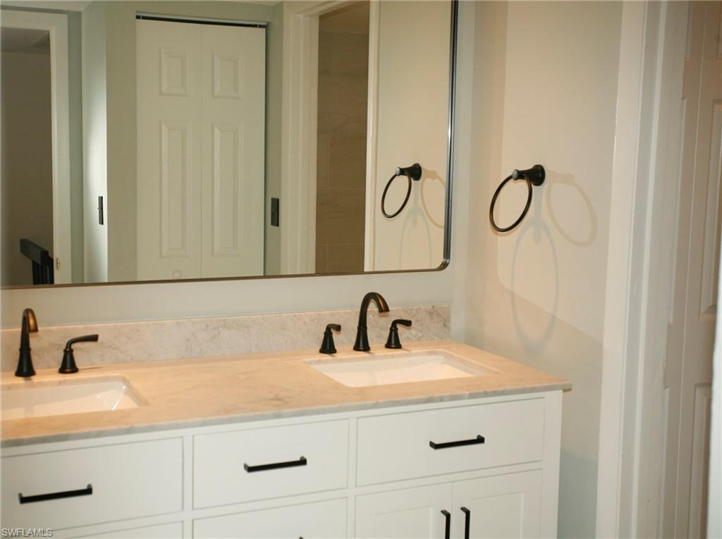 PARKWOODS - Residential Lease