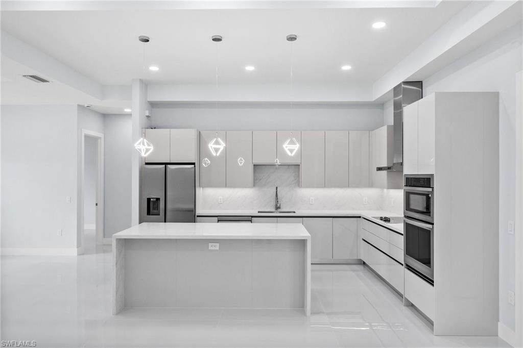 GOLDEN GATE ESTATES - Residential