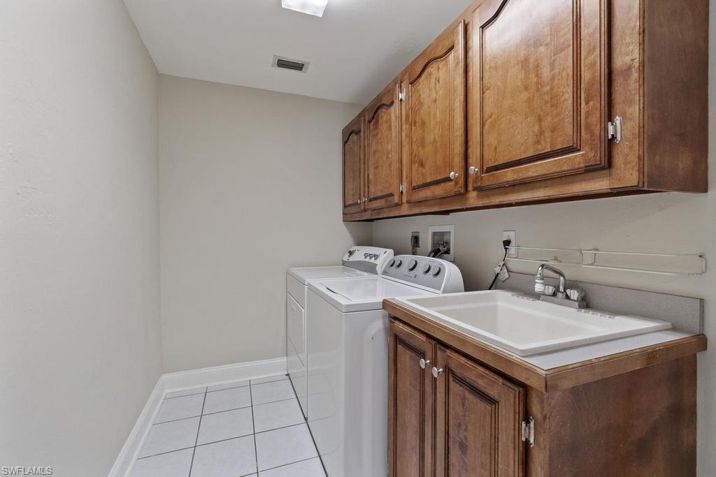 BERKSHIRE LAKES - Residential