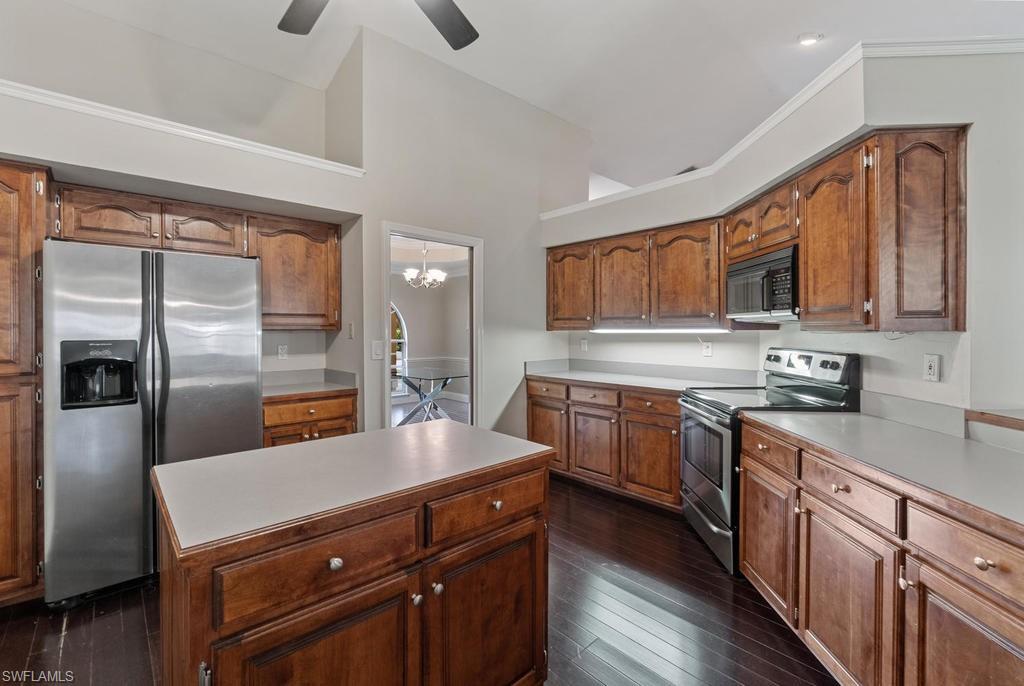 BERKSHIRE LAKES - Residential