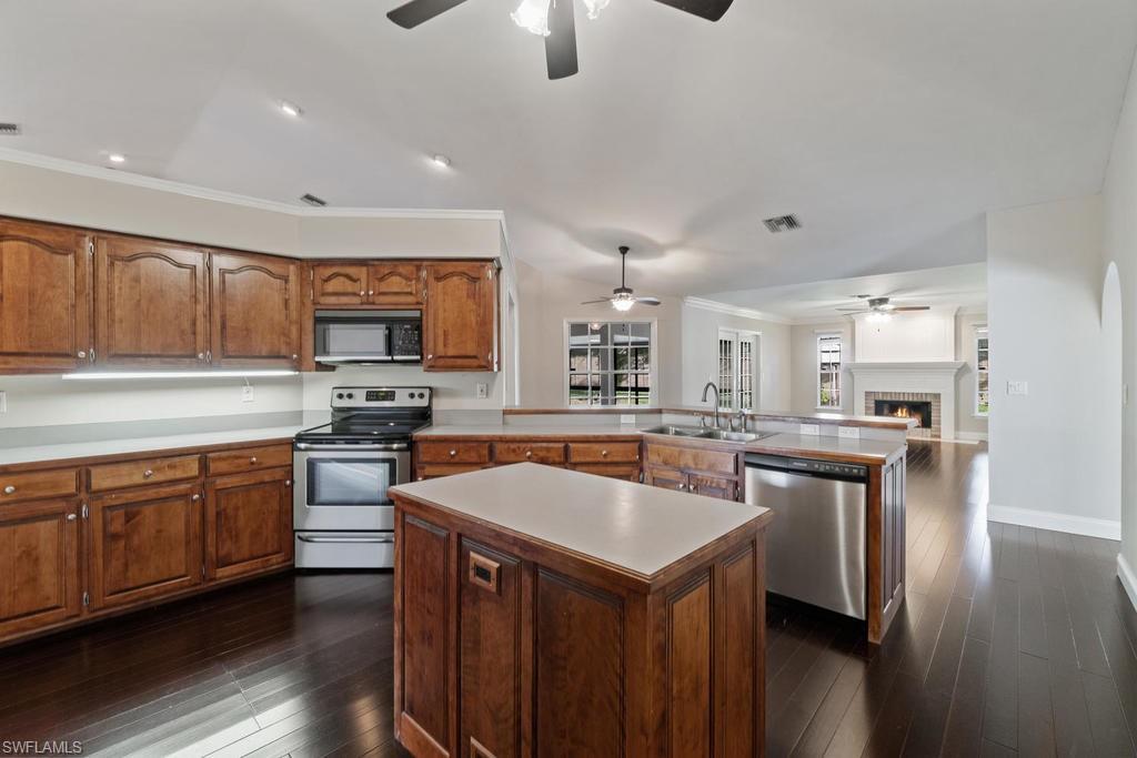 BERKSHIRE LAKES - Residential