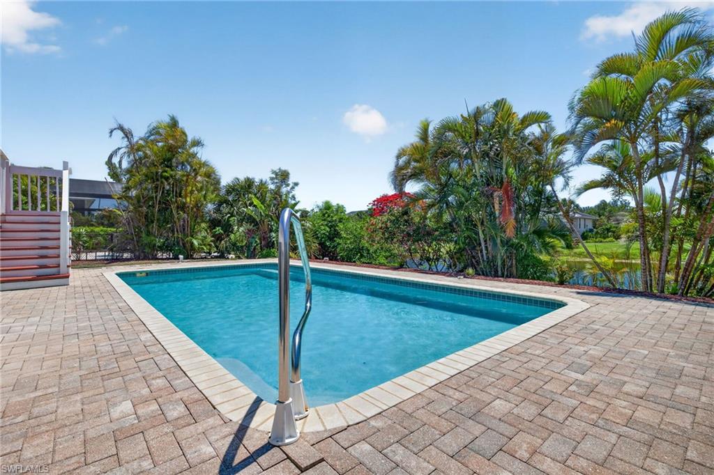 EAST ROCKS - Residential