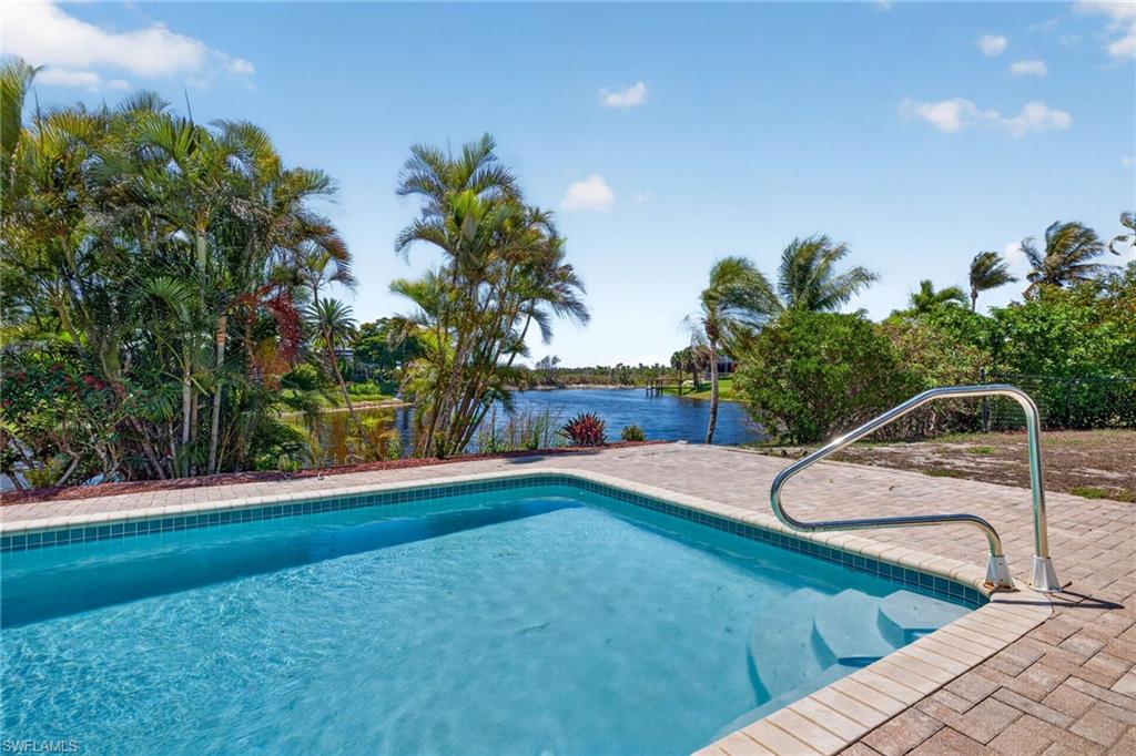 EAST ROCKS - Residential