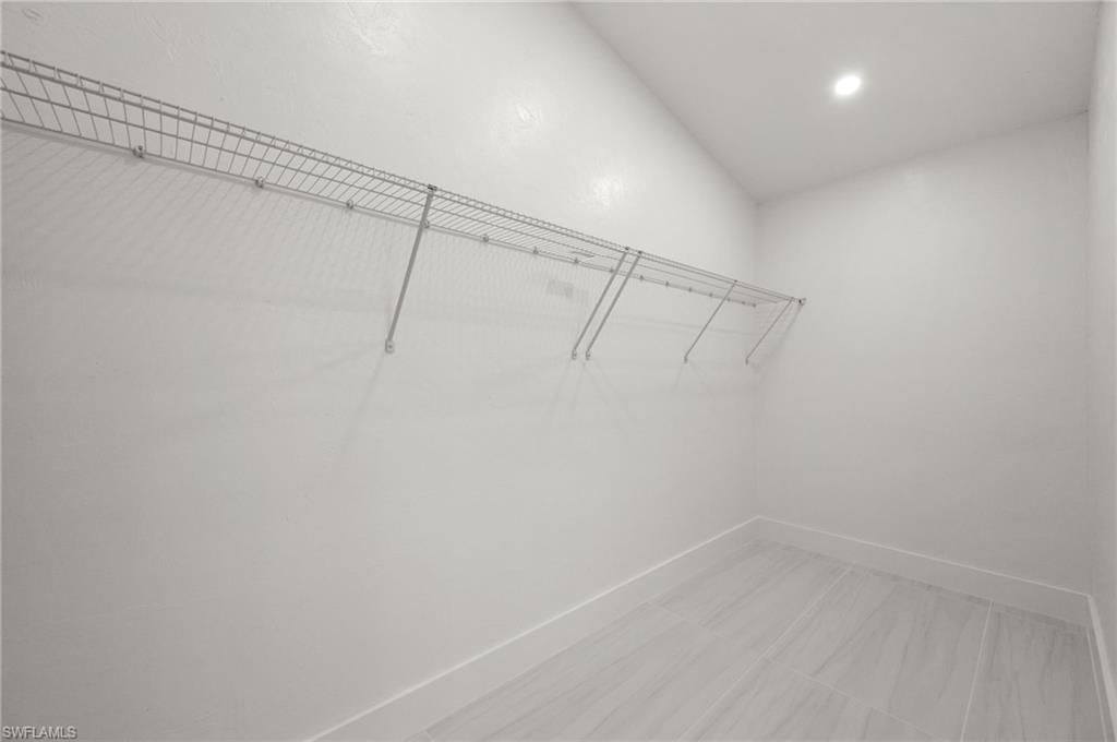 FAIRWAY OAKS - Residential