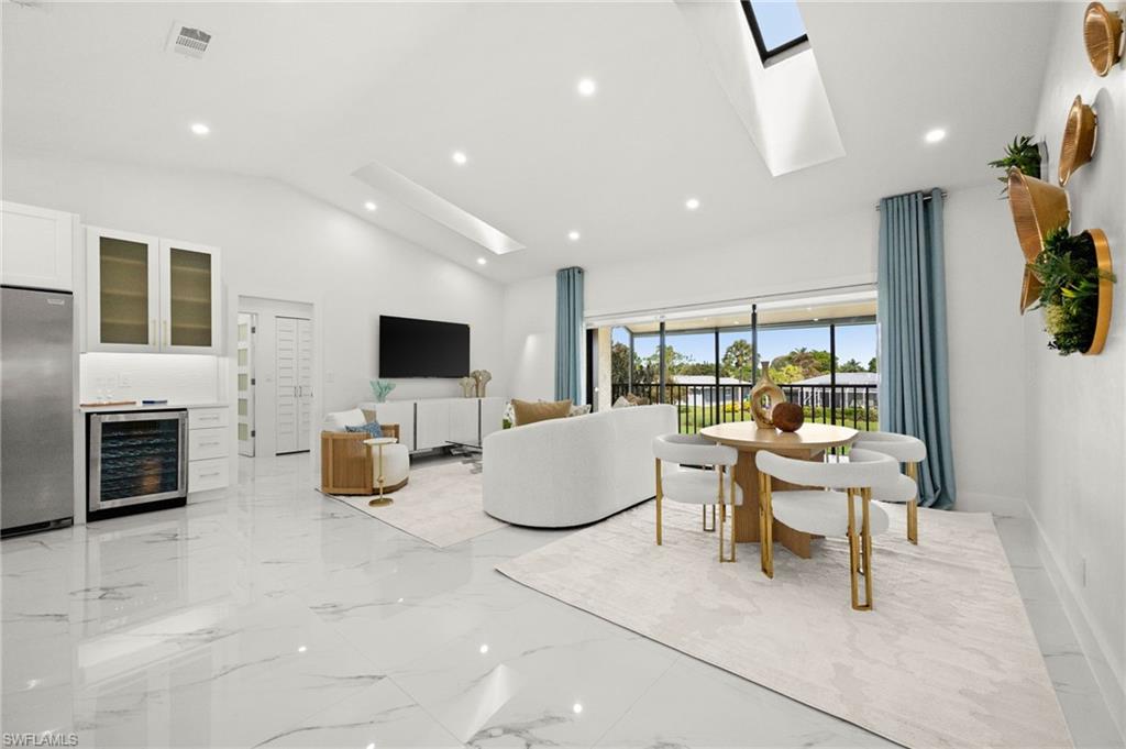 FAIRWAY OAKS - Residential