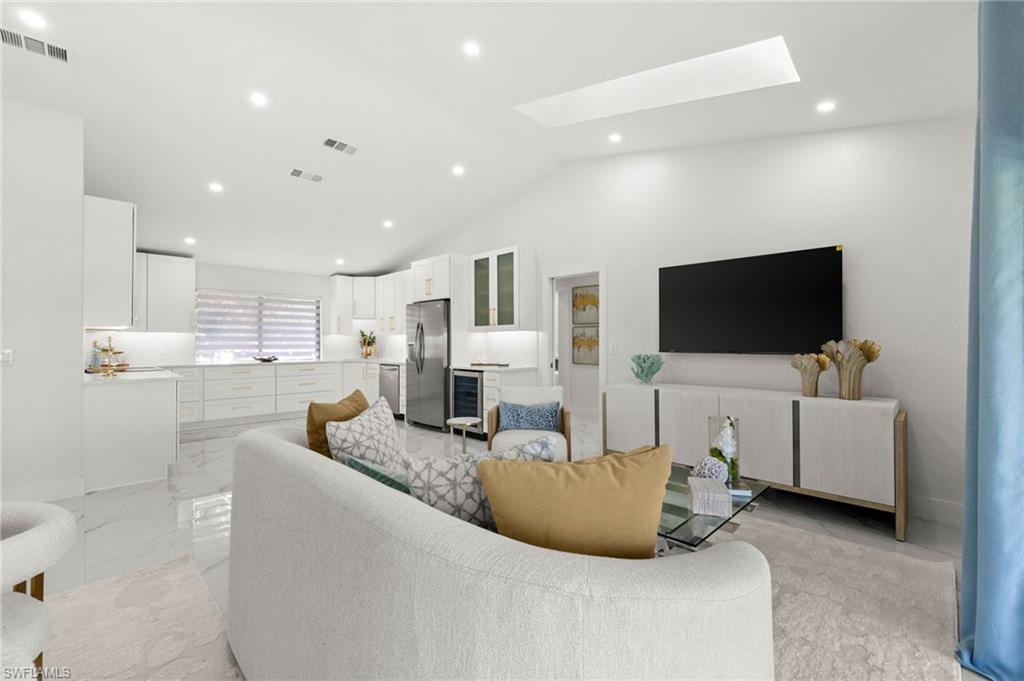 FAIRWAY OAKS - Residential