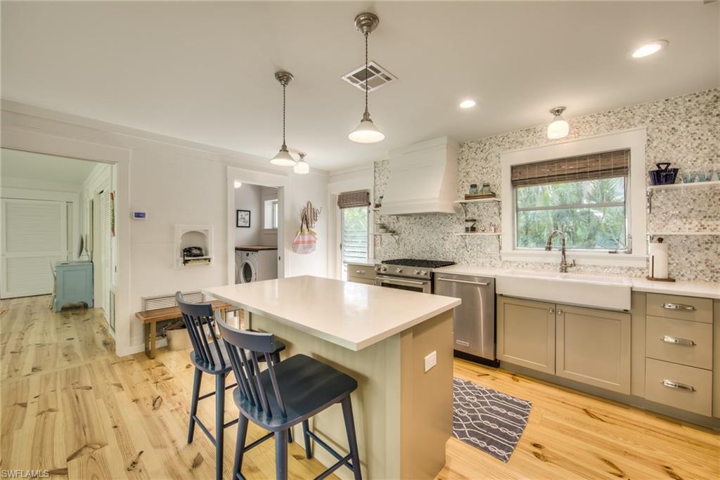 SANIBEL ESTATES - Residential