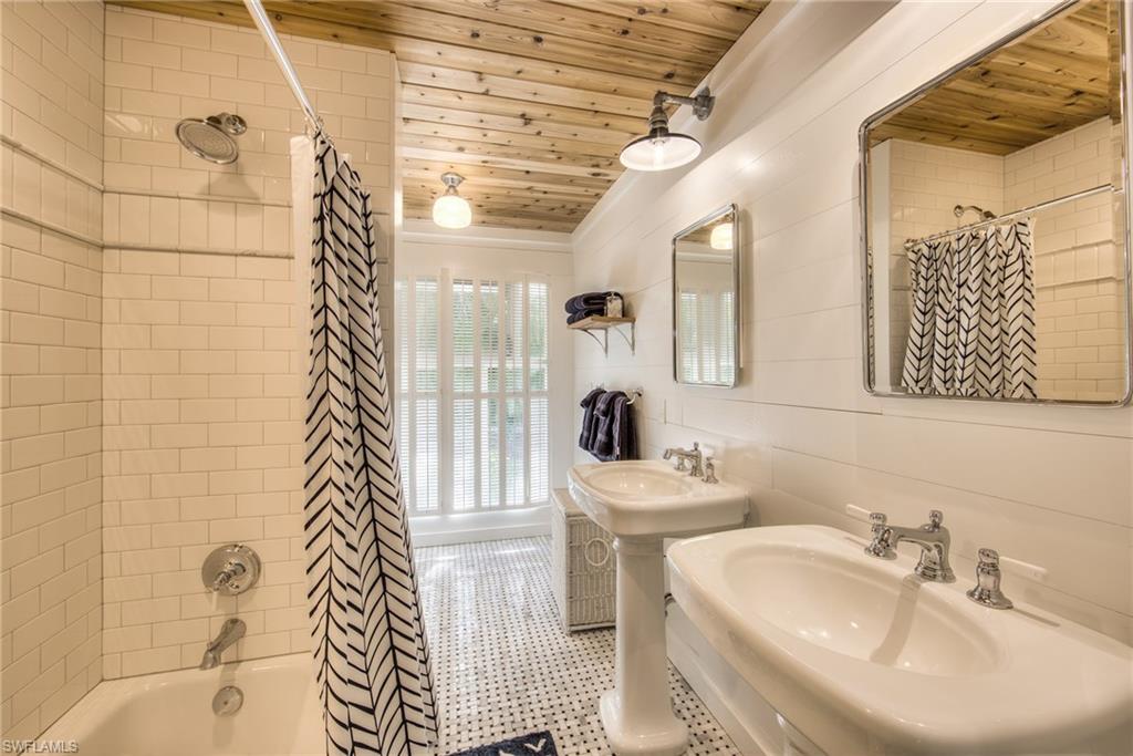 SANIBEL ESTATES - Residential