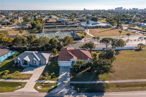 A home in MARCO ISLAND