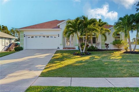 A home in MARCO ISLAND