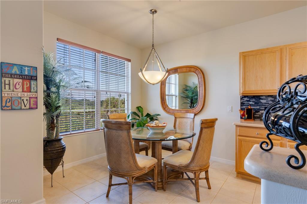 ROYAL POINTE - Residential