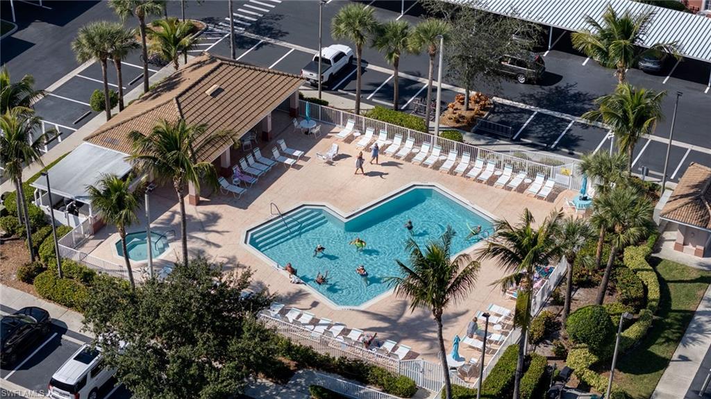 ROYAL POINTE - Residential