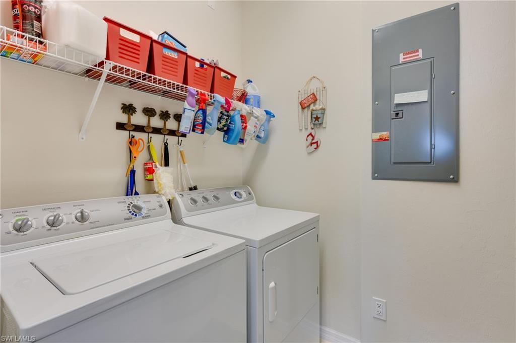 ROYAL POINTE - Residential