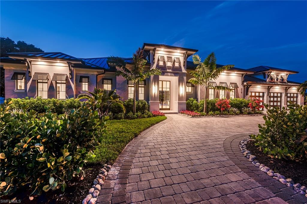 MOORINGS - Residential