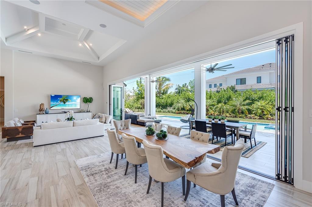 MOORINGS - Residential