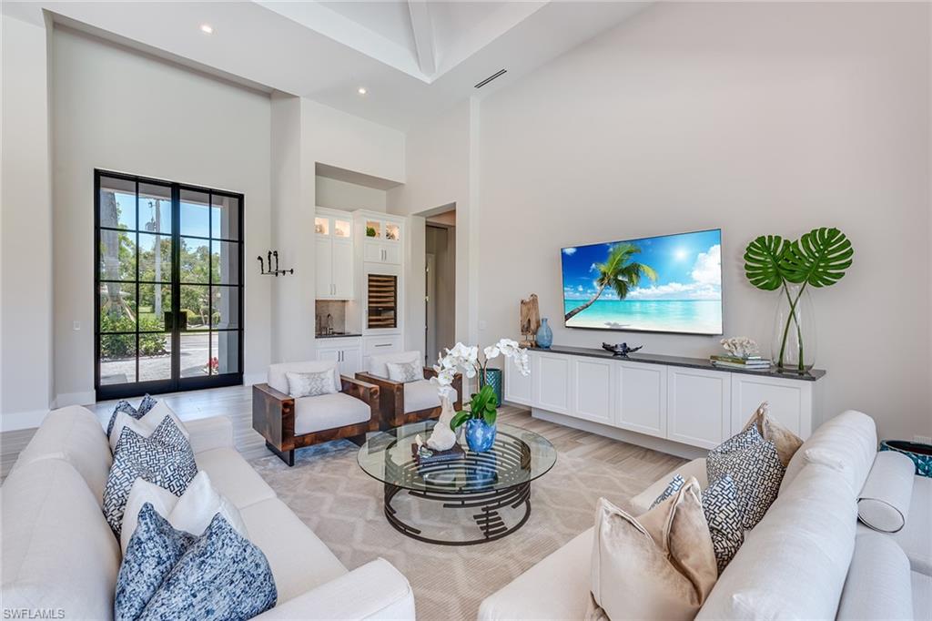 MOORINGS - Residential