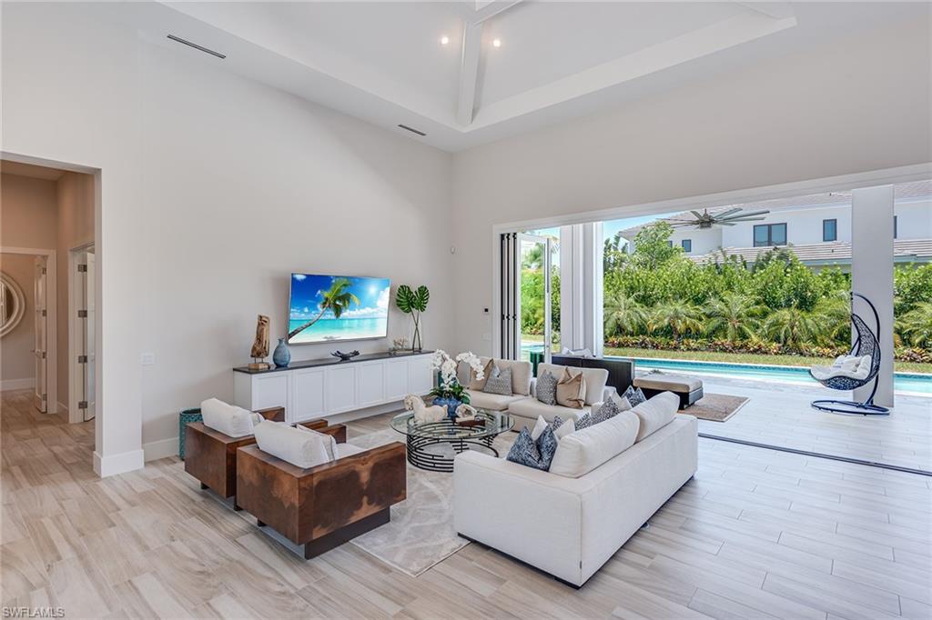 MOORINGS - Residential