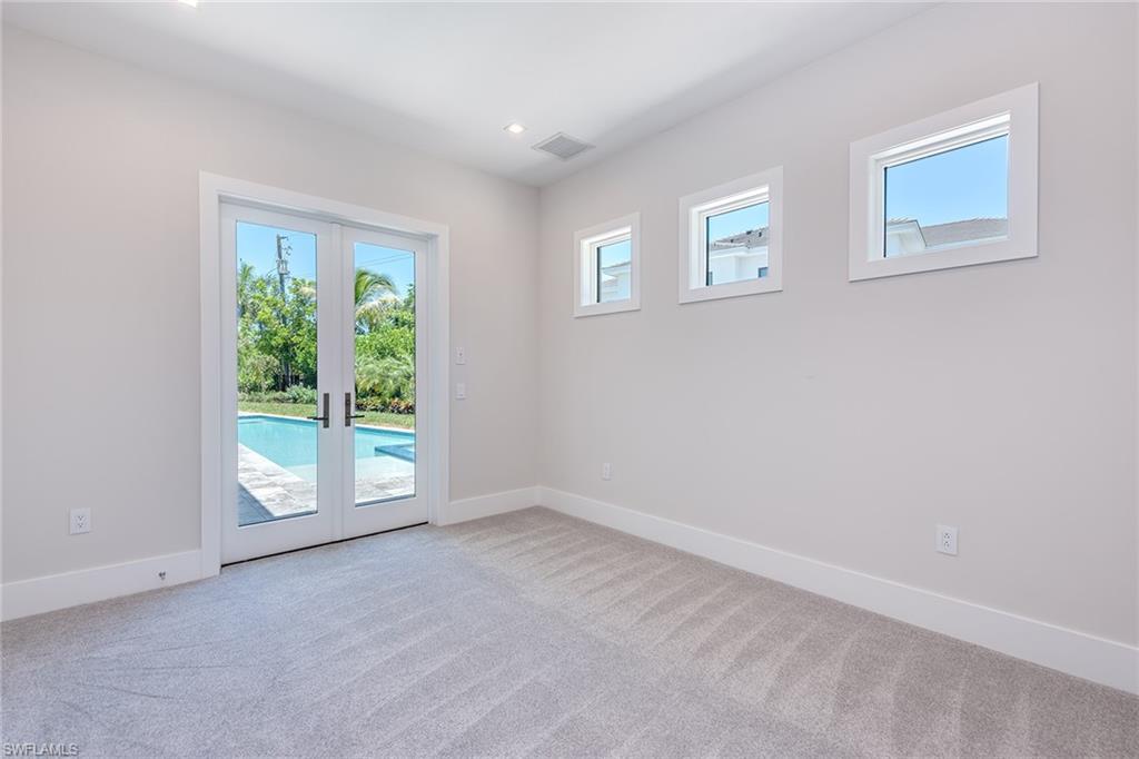 MOORINGS - Residential