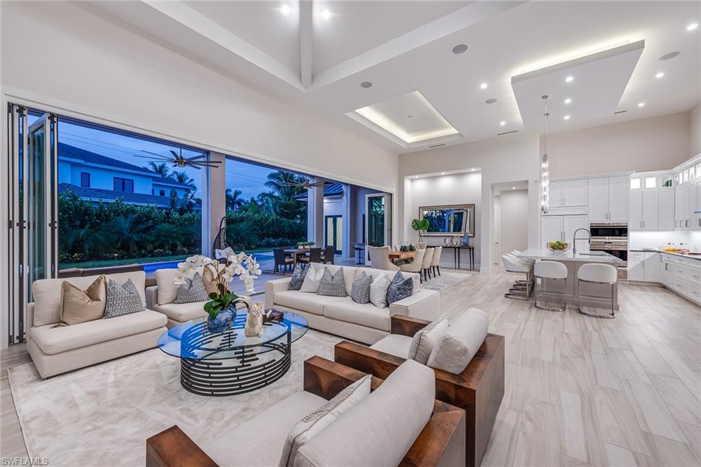 MOORINGS - Residential