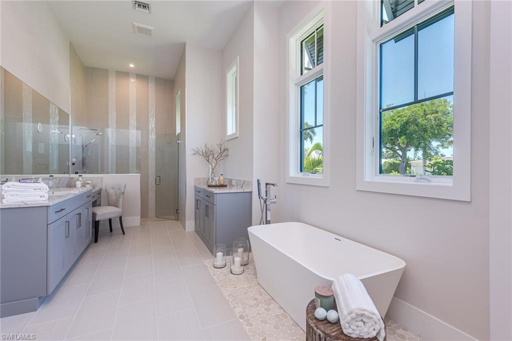 MOORINGS - Residential