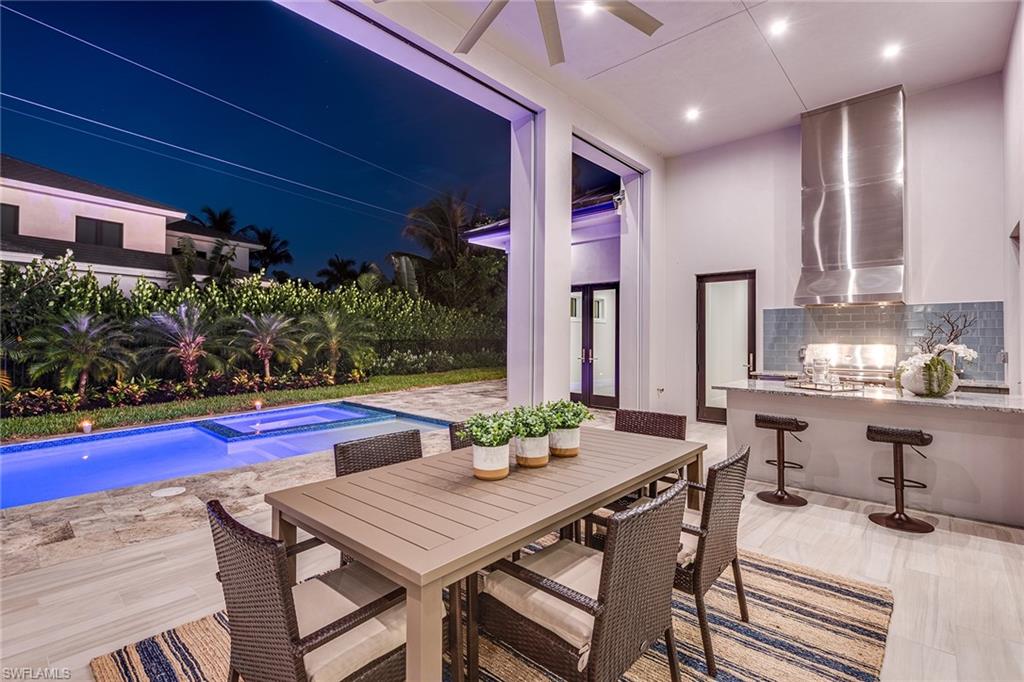 MOORINGS - Residential