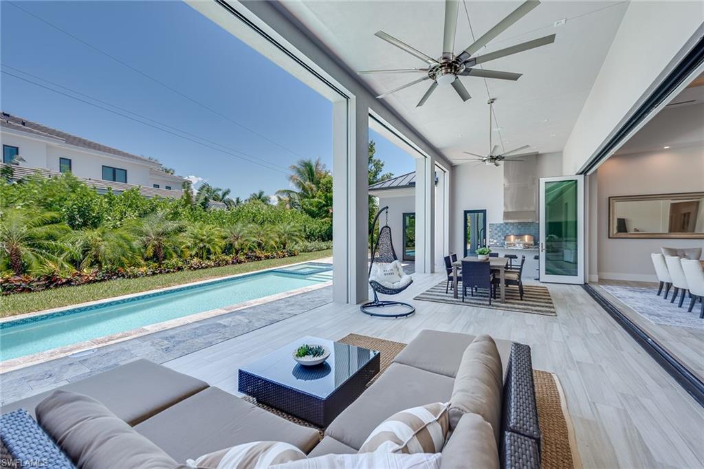 MOORINGS - Residential