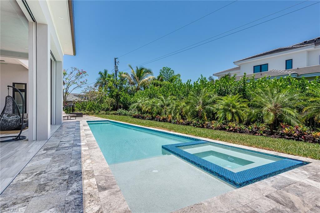 MOORINGS - Residential