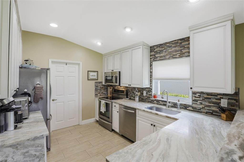 THE SHORES - Residential