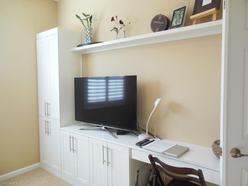 CROWN COLONY - Residential