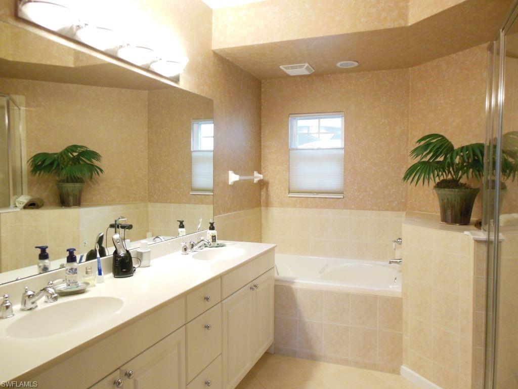 CROWN COLONY - Residential