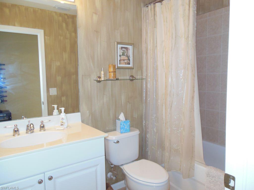 CROWN COLONY - Residential