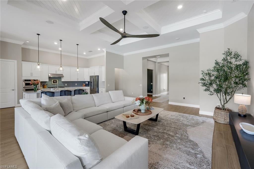 9151 Snowy Owl WAY